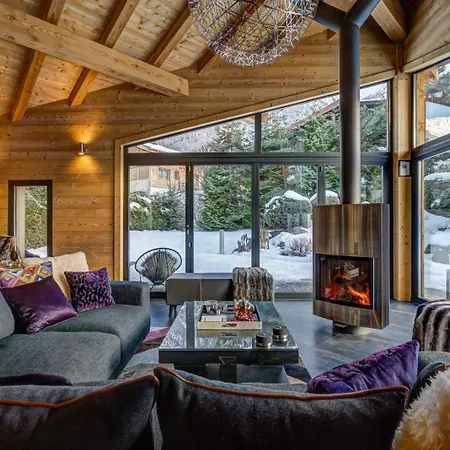Experience The Height Of Luxury At Chalet 샬레 *
